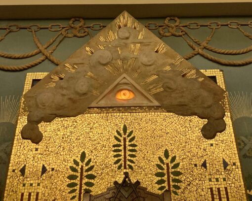 Visite d'un temple franc-maçon