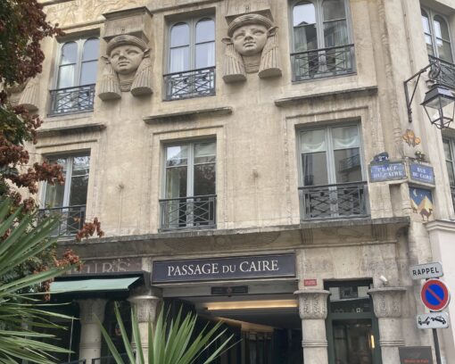 Paris maudit 2 : du Sentier au Louvre