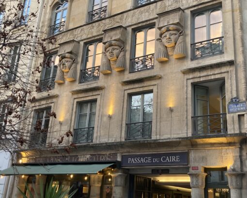 Paris maudit 2 : du Sentier au Louvre