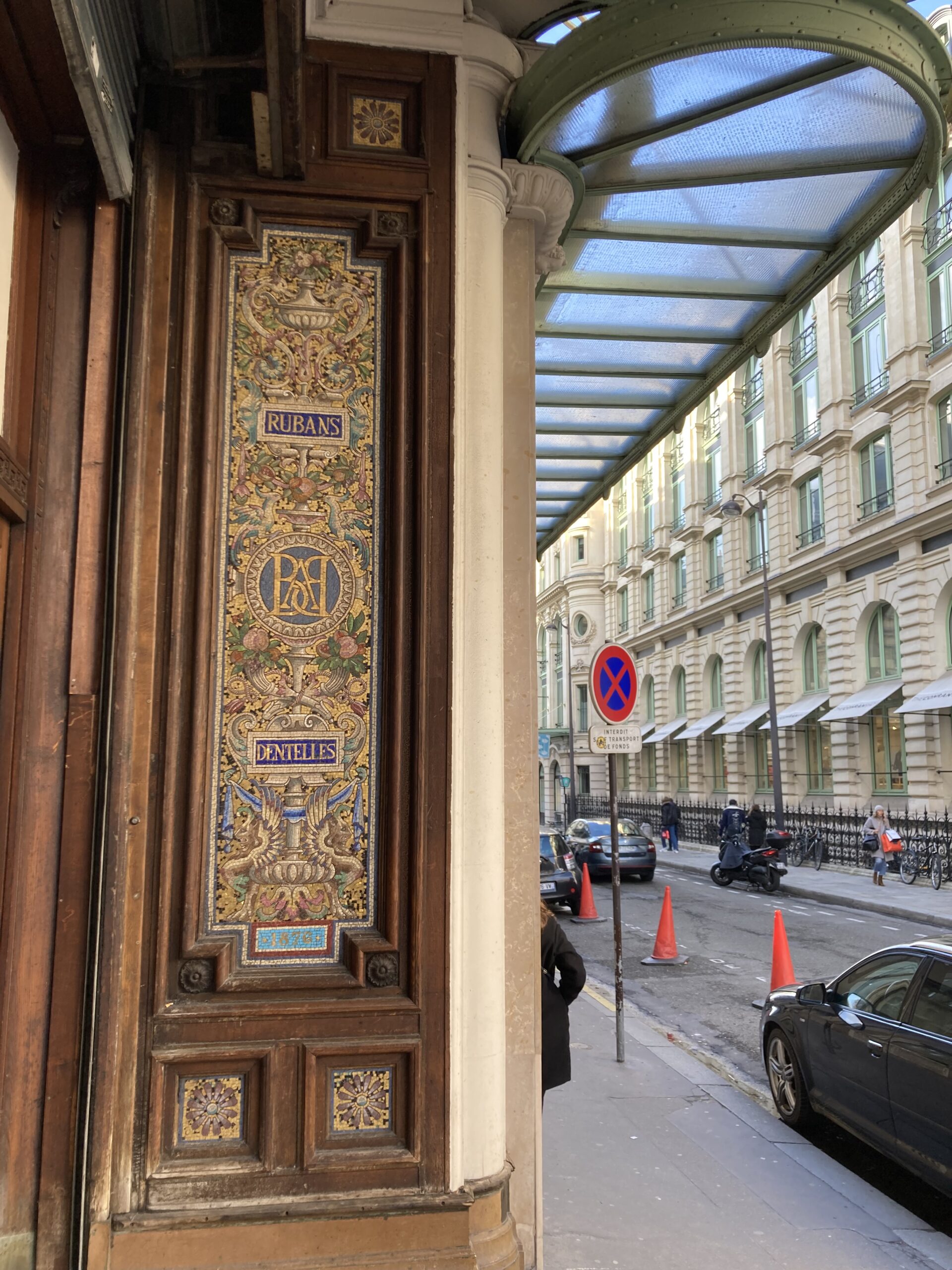 Surprenant 7e Arrondissement – Image 4