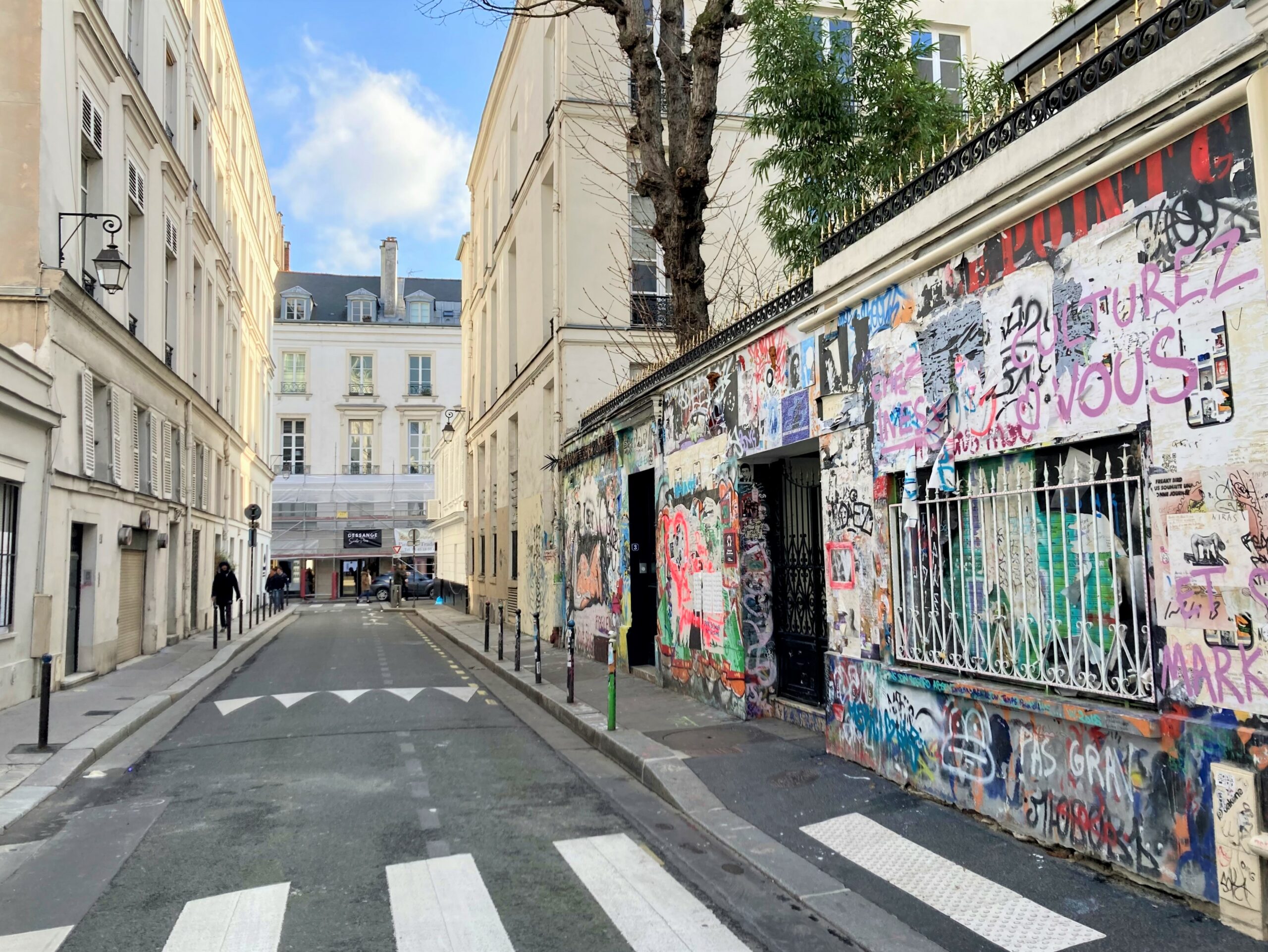 Surprenant 7e Arrondissement – Image 3